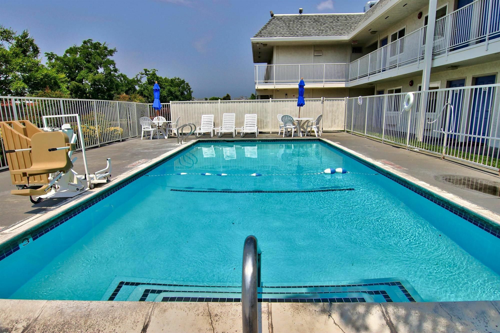 6-sacramento, Ca - South Sacramento And Hotel 2*