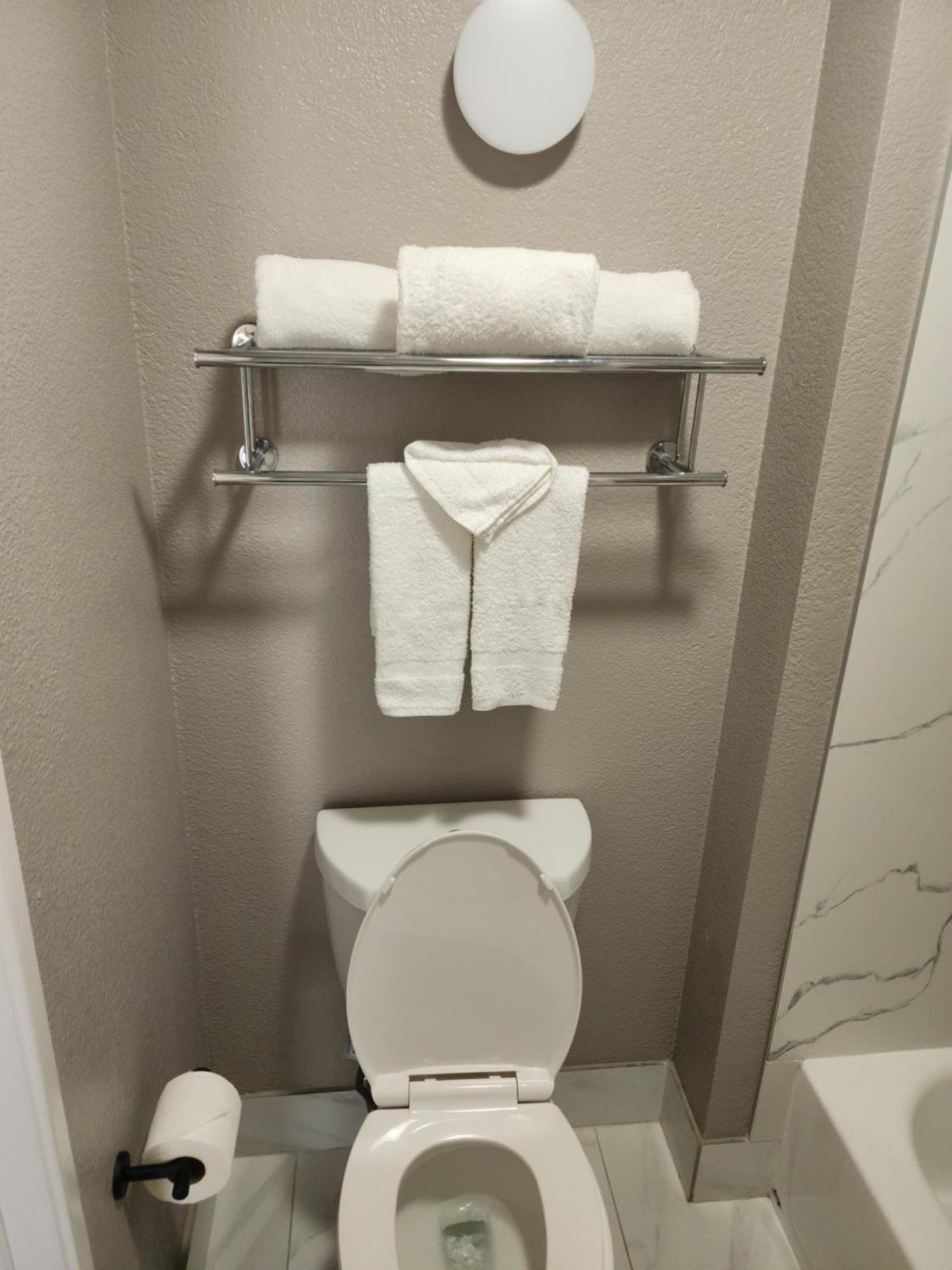 6-sacramento, Ca - South Sacramento And Hotel
