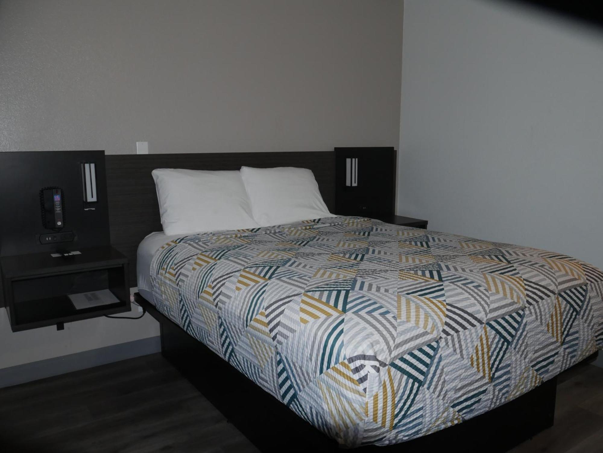 6-sacramento, Ca - South Sacramento And Hotel Elk Grove
