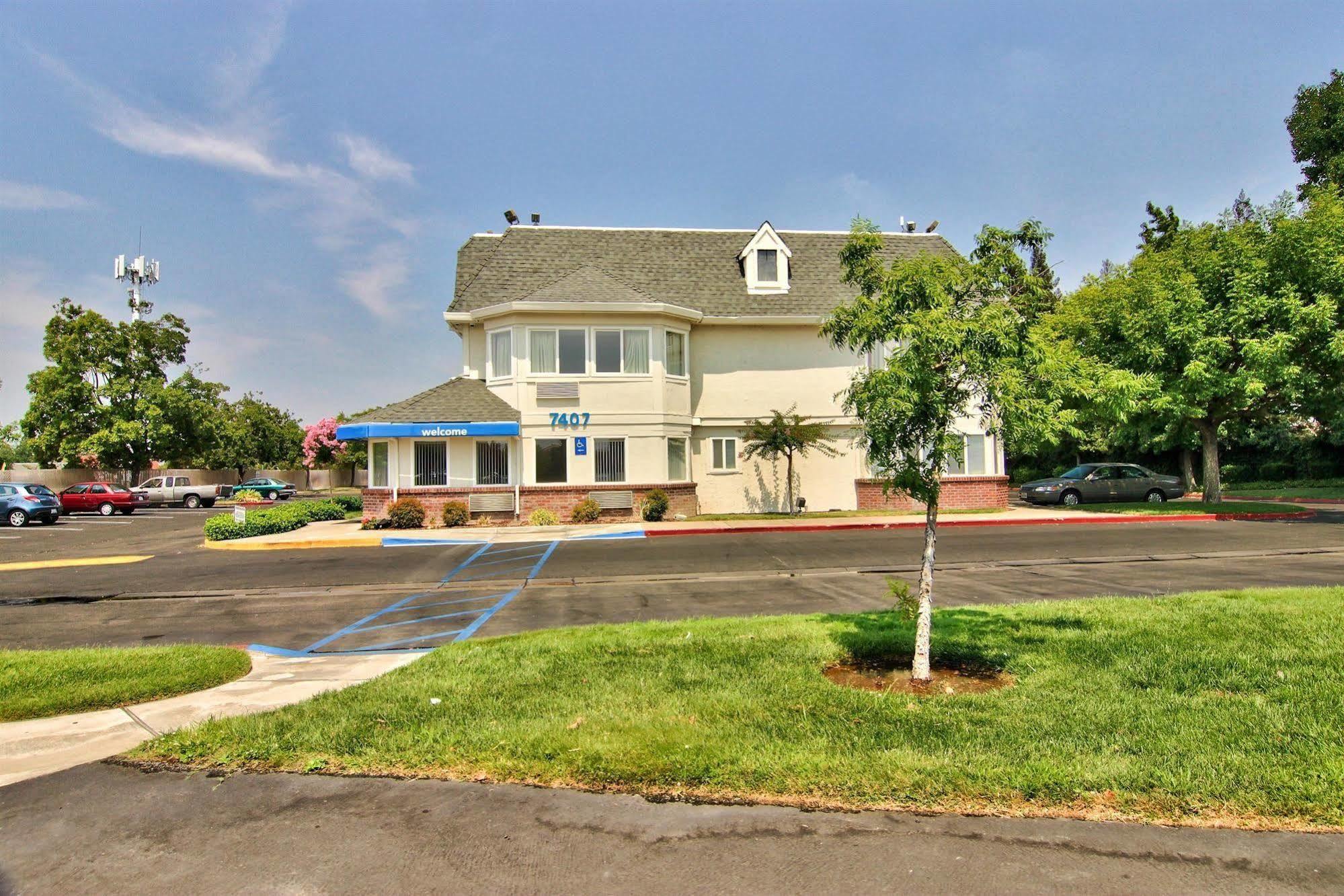 6-sacramento, Ca - South Sacramento And Hotel Elk Grove